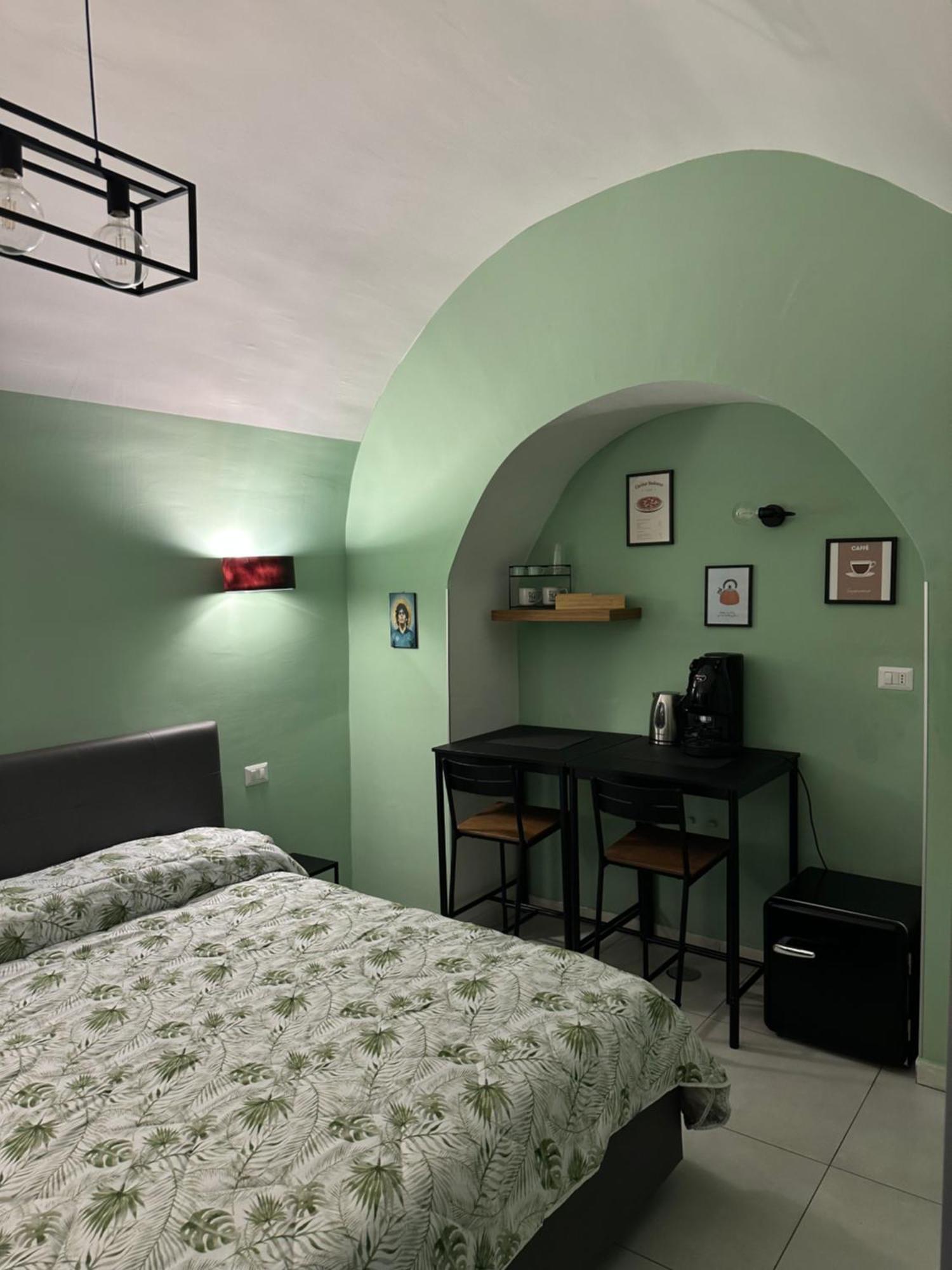לינה וארוחת בוקר נאפולי Casa Carmeli מראה חיצוני תמונה