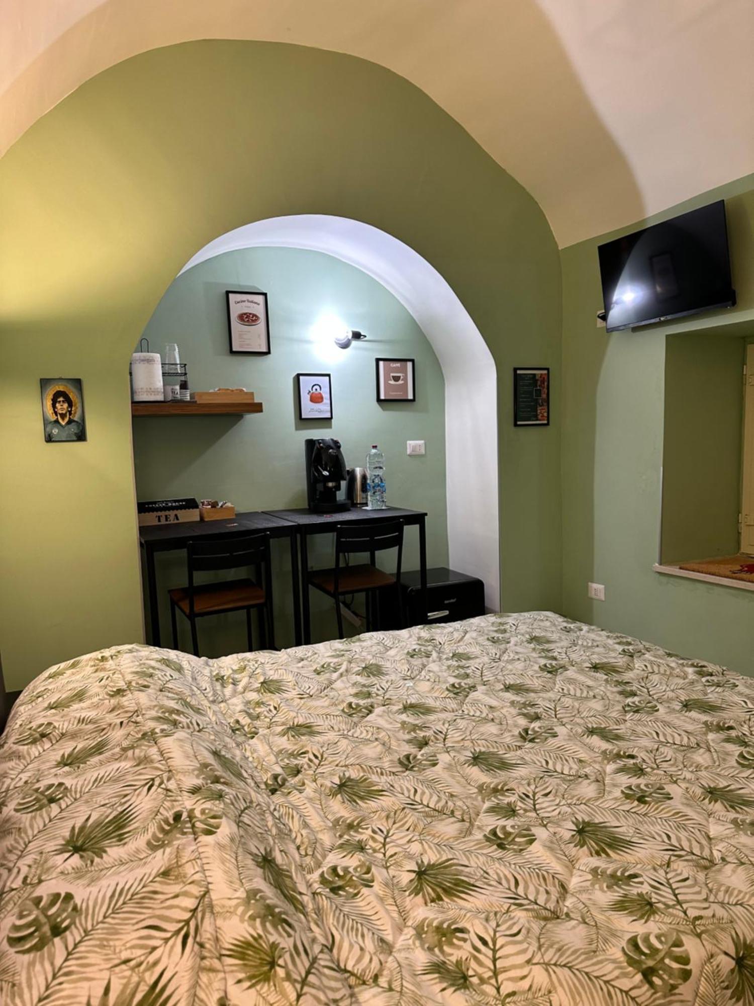 לינה וארוחת בוקר נאפולי Casa Carmeli מראה חיצוני תמונה