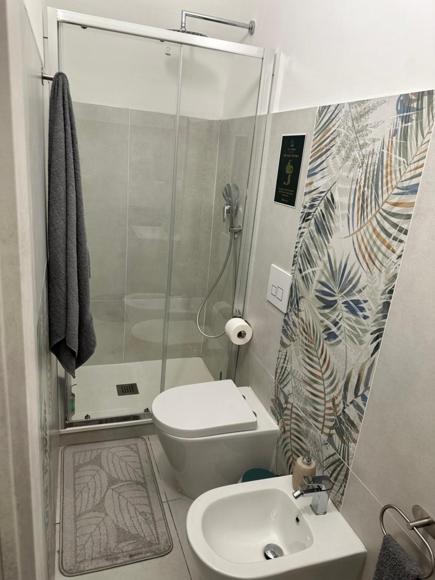 לינה וארוחת בוקר נאפולי Casa Carmeli מראה חיצוני תמונה