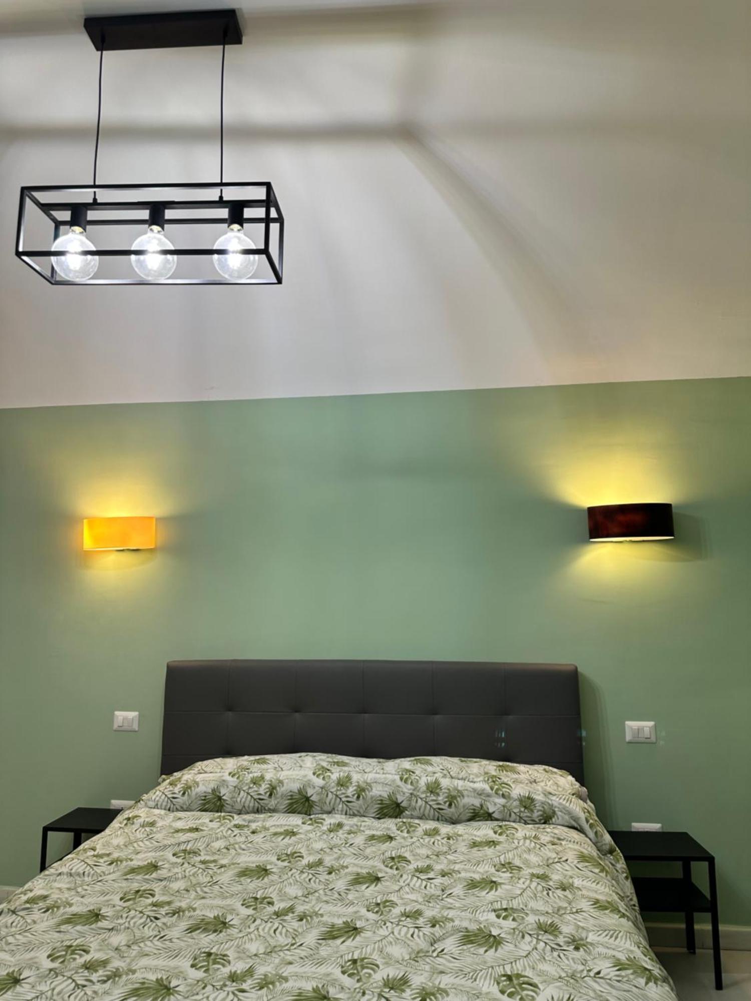 לינה וארוחת בוקר נאפולי Casa Carmeli מראה חיצוני תמונה